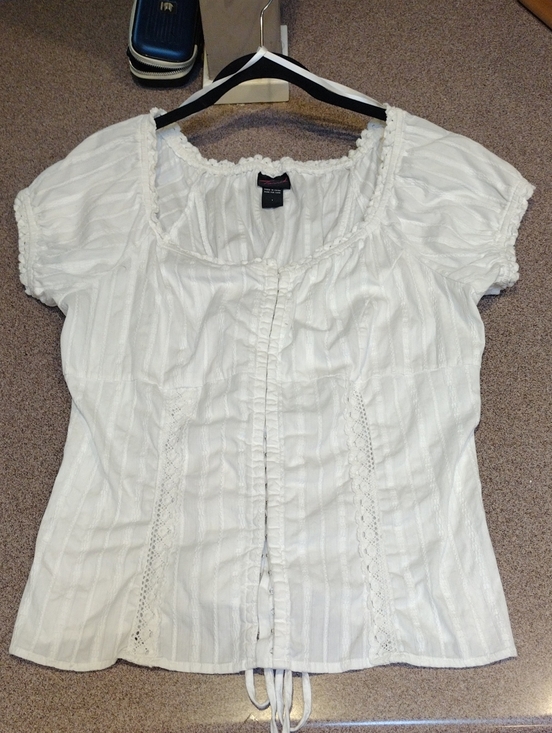 torrid Tops - Vtg 🦄 Torrid White Lace Corset Back Top W/ Sweetheart Neck